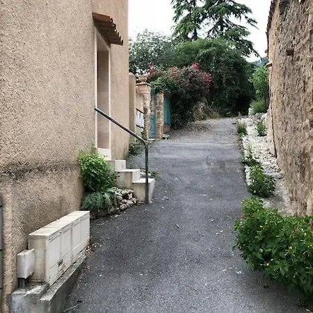 Studio Vue Sur La Roche, Au Calme #1