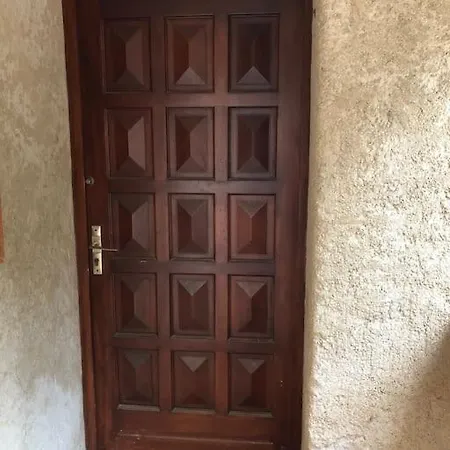 Studio Vue Sur La Roche, Au Calme #1