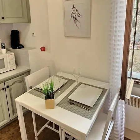 Studio Vue Sur La Roche, Au Calme #1 * Moustiers-Sainte-Marie