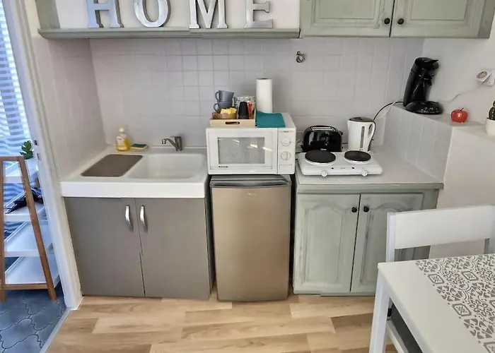 Studio Vue Sur La Roche, Au Calme #1